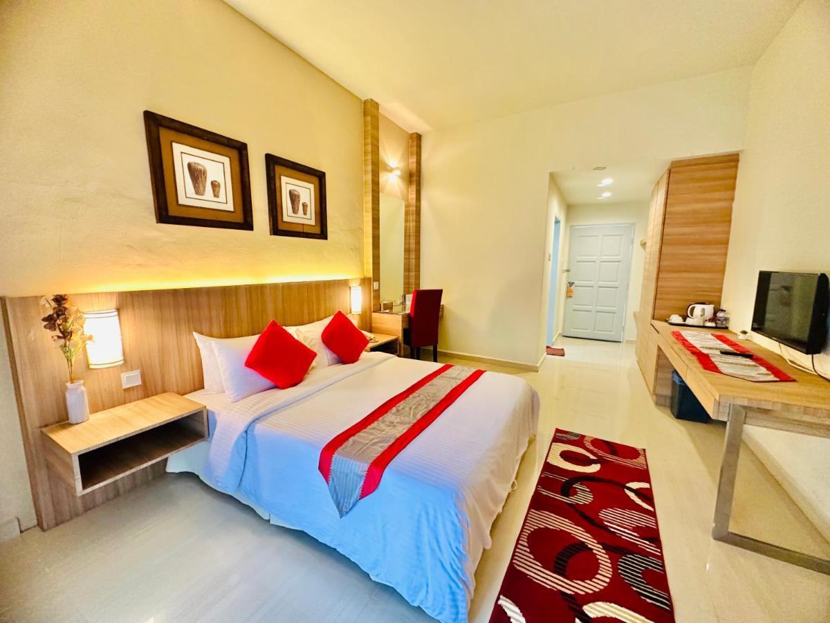 Rompin Beach Resorts Kuala Rompin Exterior photo