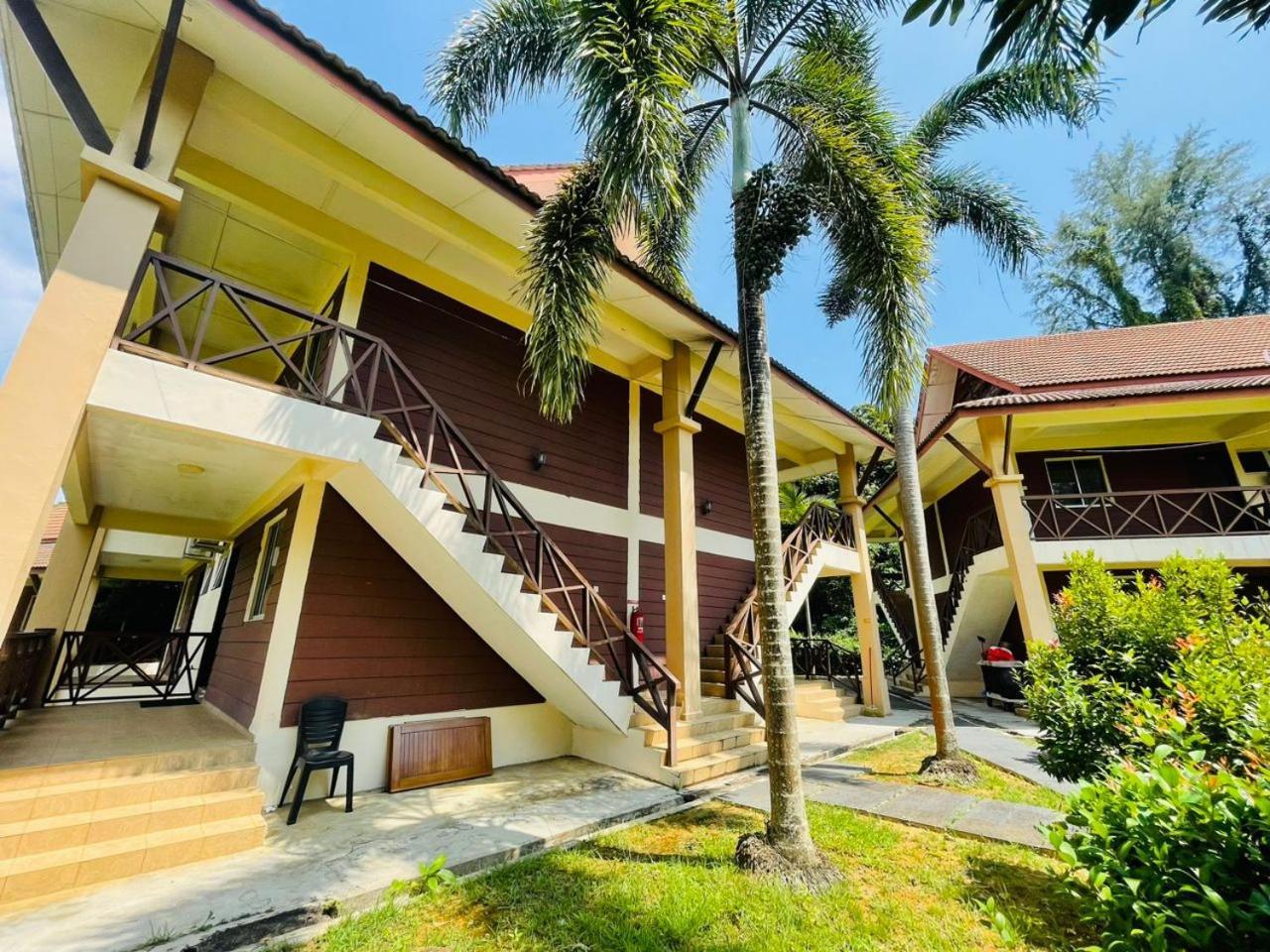 Rompin Beach Resorts Kuala Rompin Exterior photo