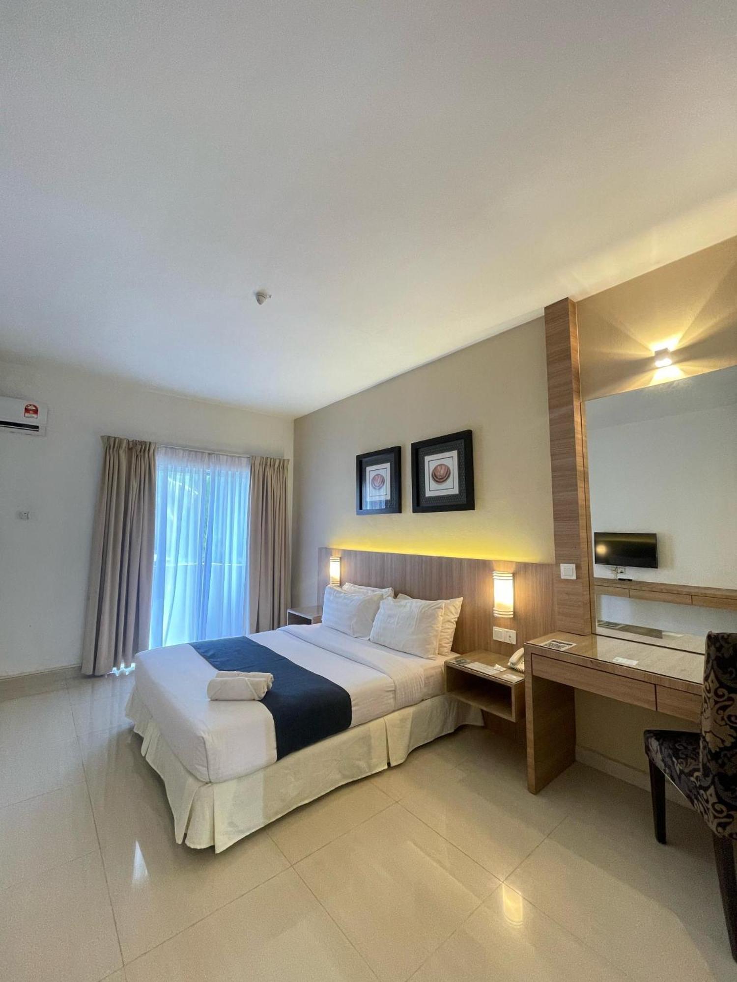 Rompin Beach Resorts Kuala Rompin Exterior photo