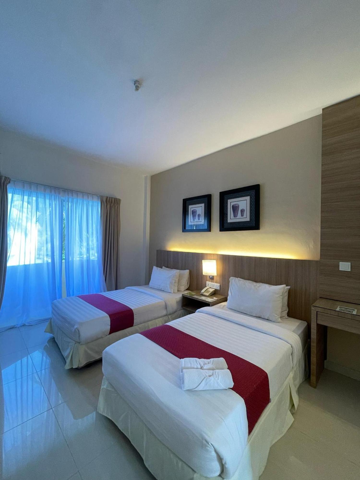 Rompin Beach Resorts Kuala Rompin Exterior photo
