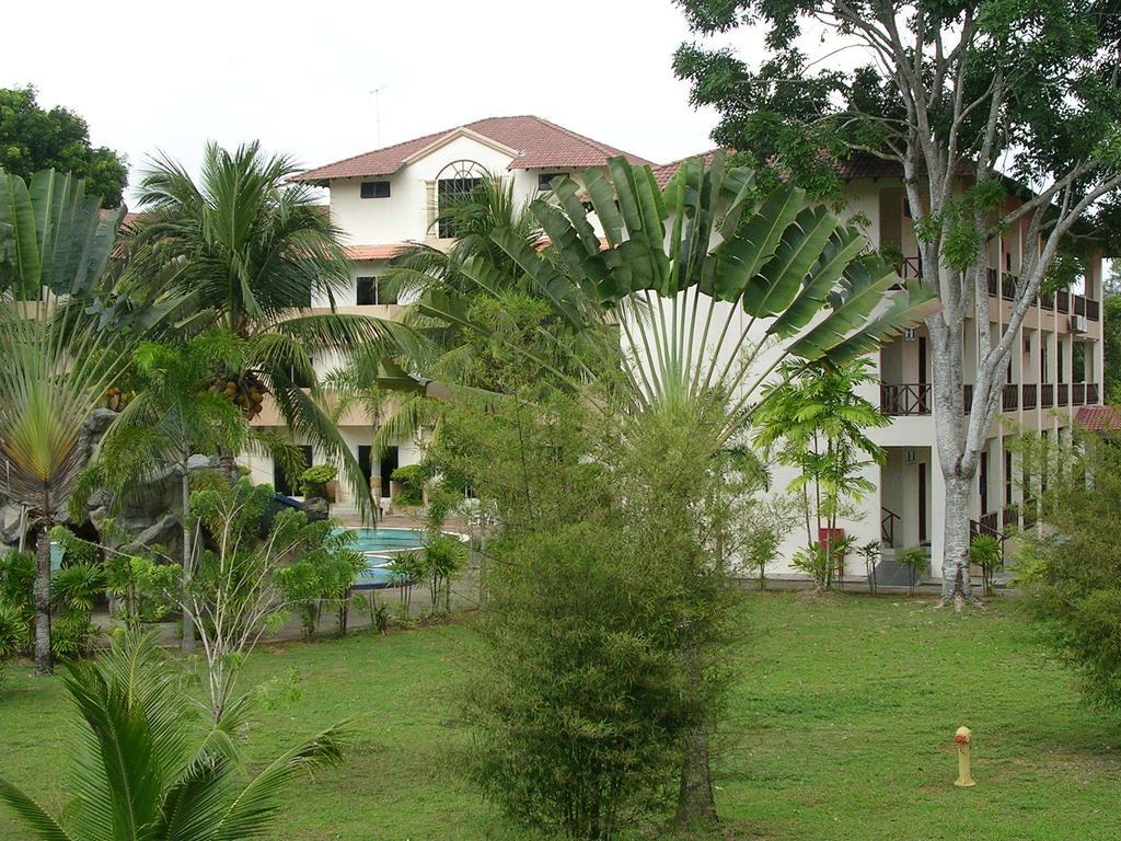 Rompin Beach Resorts Kuala Rompin Exterior photo
