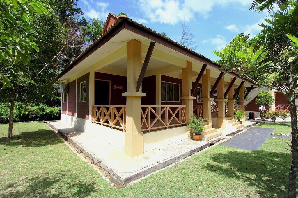 Rompin Beach Resorts Kuala Rompin Exterior photo